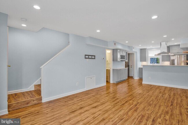 3605 Edison St in Alexandria, VA - Building Photo - Building Photo