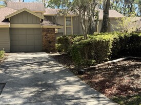 654 Wells Landing Dr in Orange Park, FL - Building Photo