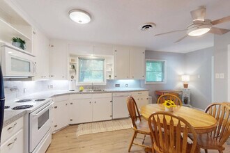 118 Miller St in Navasota, TX - Building Photo - Building Photo