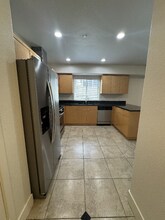 11312 Huston St in Los Angeles, CA - Building Photo - Building Photo