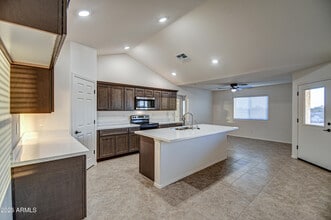 22955 Pine St in Wittmann, AZ - Building Photo - Building Photo