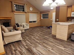 1569 Alphon Dr in Victoria, MN - Building Photo - Building Photo