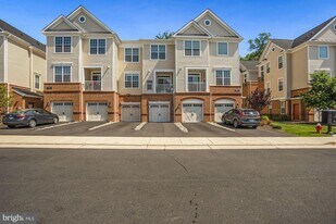 23235 Milltown Knoll Square in Ashburn, VA - Building Photo
