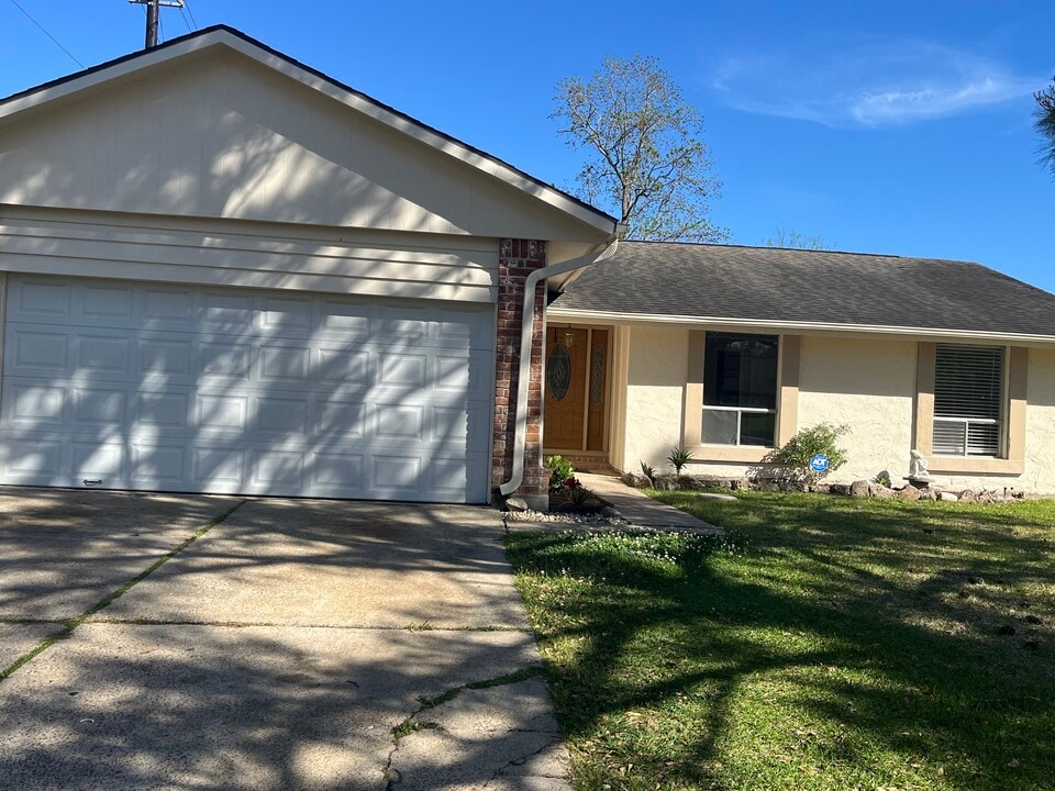 4403 Peridot Ln in Friendswood, TX - Foto de edificio