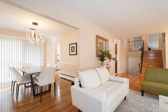 9002 St Andrews Pl in College Park, MD - Building Photo - Building Photo