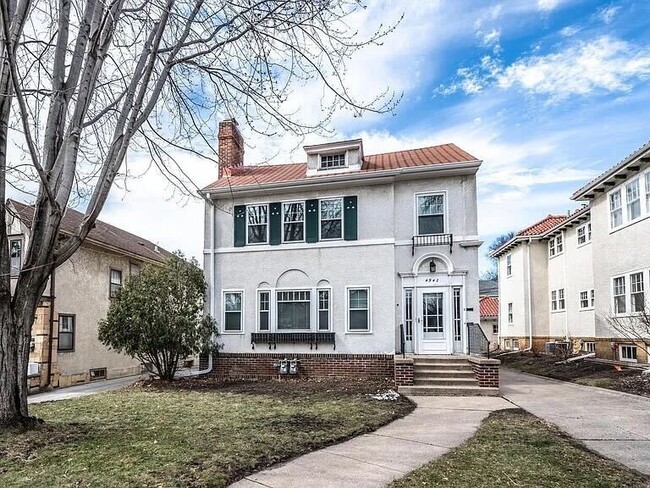 4942 Lyndale Ave S, Unit #2 - Upper Floor