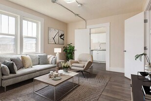 Marilyn Court in Swift Current, SK - Building Photo
