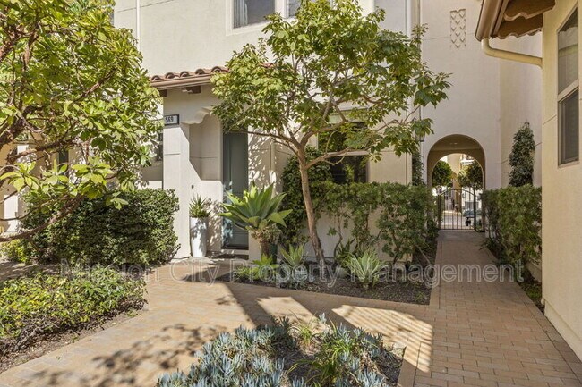 569 E Montecito St in Santa Barbara, CA - Building Photo - Building Photo