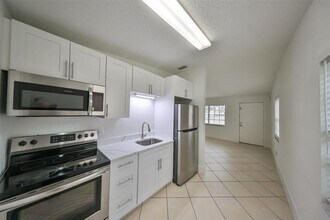 3710 Danny Bryan Blvd in Tampa, FL - Building Photo - Building Photo