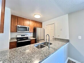 3739 S Granby Way in Aurora, CO - Building Photo - Building Photo
