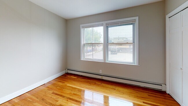 280 McGrath Hwy, Unit 1 in Somerville, MA - Building Photo - Building Photo
