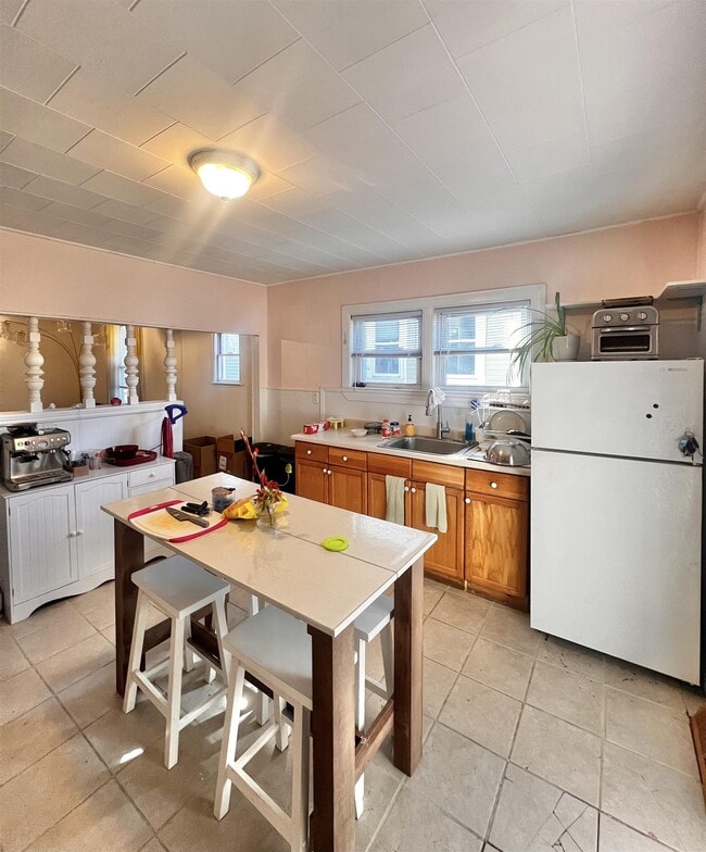 282 Lowell St in Somerville, MA - Foto de edificio - Building Photo