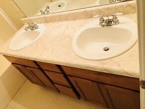 9063-1B Pembroke Rd in Oak Grove, KY - Building Photo - Building Photo