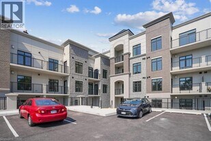 153 Wilson St W in Ancaster, ON - Building Photo