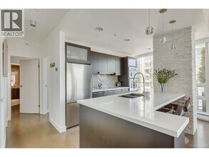 1201 Marinaside Crescent in Vancouver, BC - Building Photo - Building Photo