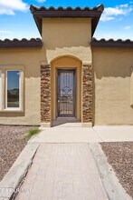 901 Betton Pl in El Paso, TX - Building Photo - Building Photo