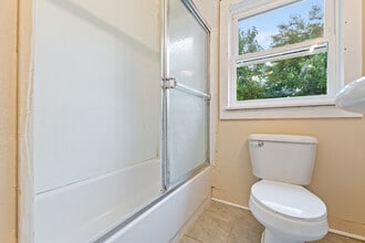 1918 Greenwood Ave, Unit 2 in Hamilton, NJ - Building Photo - Building Photo