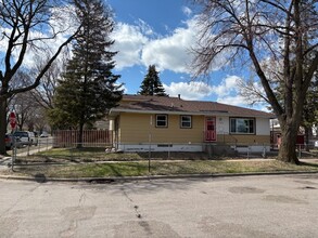 725 Grotto St N in St. Paul, MN - Foto de edificio - Building Photo