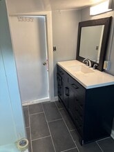 40 Union St, Unit #3 in Morrisville, PA - Foto de edificio - Building Photo