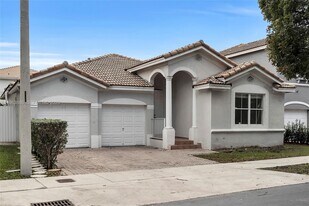 11270 NW 48th Terrace in Doral, FL - Building Photo