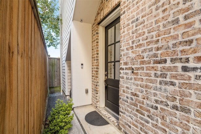 6018 Maxie St in Houston, TX - Building Photo - Building Photo