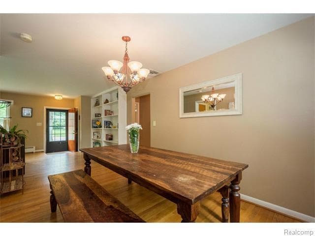 property at 1811 Alhambra Dr