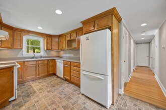 27 Lathrop Dr in Coventry, CT - Building Photo - Building Photo