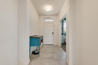 444 Windsail Ln in Azle, TX - Foto de edificio - Building Photo