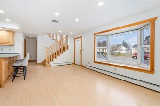 66 Coakley Rd in Portsmouth, NH - Building Photo - Building Photo