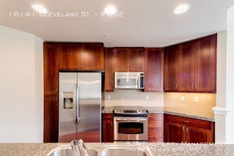 16141 Cleveland St-Unit -#602 in Redmond, WA - Building Photo - Building Photo