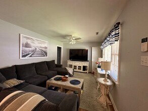 1362 S Perkins Rd in Memphis, TN - Building Photo - Building Photo