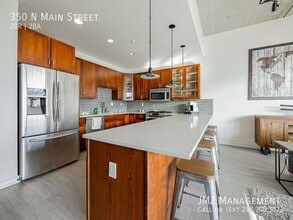 350 N Main St in Royal Oak, MI - Foto de edificio - Building Photo