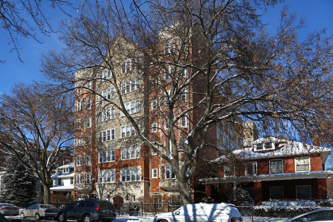 The Sherwin at Jarvis Square in Chicago, IL - Building Photo