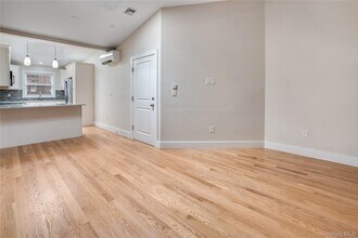 16 S Division St in Peekskill, NY - Building Photo - Building Photo