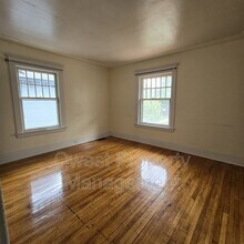 1337 Logan St SE in Grand Rapids, MI - Building Photo - Building Photo