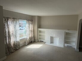 263 Victoria Blvd, Unit Lower 2 bedroom apartment in Kenmore, NY - Building Photo