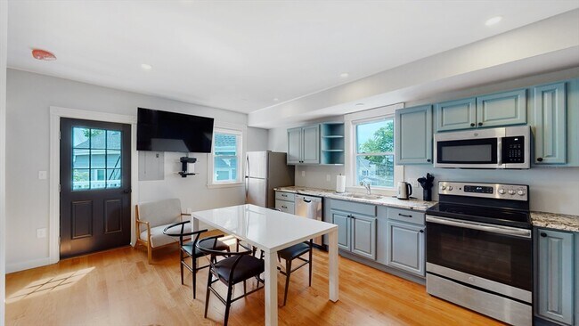 property at 7 Chester Ave