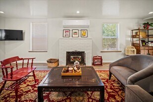 272 W Carmel Valley Rd in Carmel Valley, CA - Building Photo