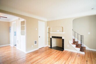 2407 NW Johnson St in Portland, OR - Building Photo - Building Photo