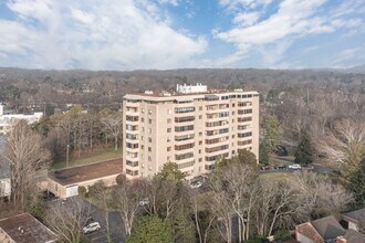 Belle Meade Tower in Nashville, TN - Foto de edificio - Building Photo