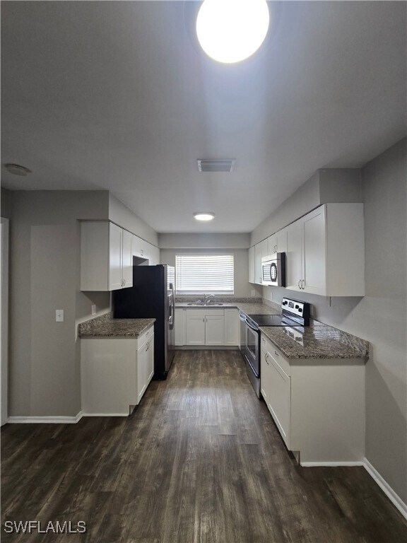 1904 Santa Barbara Blvd in Cape Coral, FL - Building Photo - Building Photo