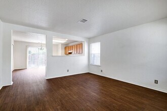 8014 Sandbar Point in San Antonio, TX - Building Photo - Building Photo