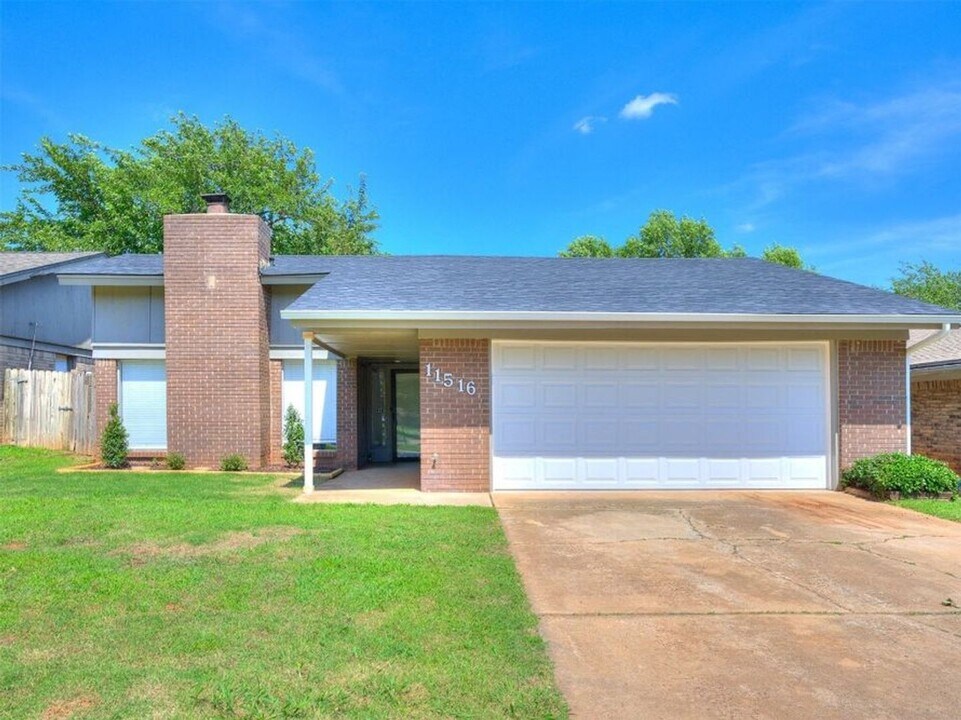 11516 N Barnes Ave in Oklahoma City, OK - Building Photo