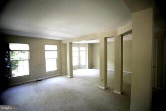 9386 Van Arsdale Dr in Vienna, VA - Building Photo - Building Photo