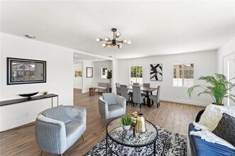 11445 Saticoy St in Los Angeles, CA - Building Photo - Building Photo