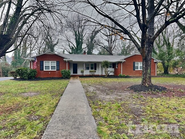 property at 1122 Paramount Cir