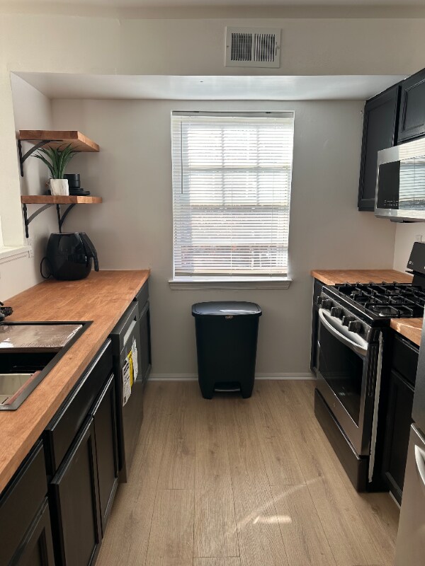 139000 Farnsworth Ln in Upper Marlboro, MD - Building Photo - Building Photo