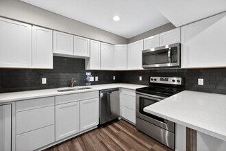 3501 Mills Ave in Austin, TX - Foto de edificio - Building Photo