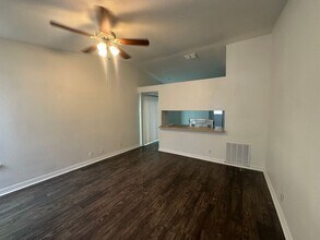4001 Colonial Sun Dr in San Antonio, TX - Building Photo - Building Photo
