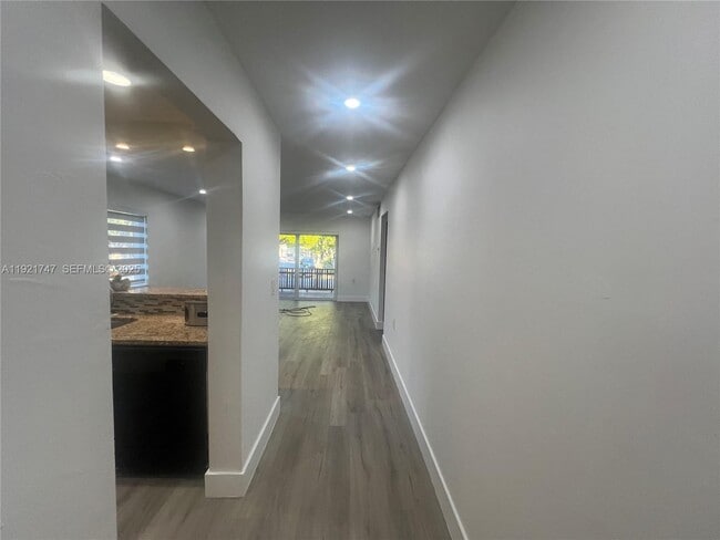 11227 SW 88th St in Miami, FL - Building Photo - Building Photo